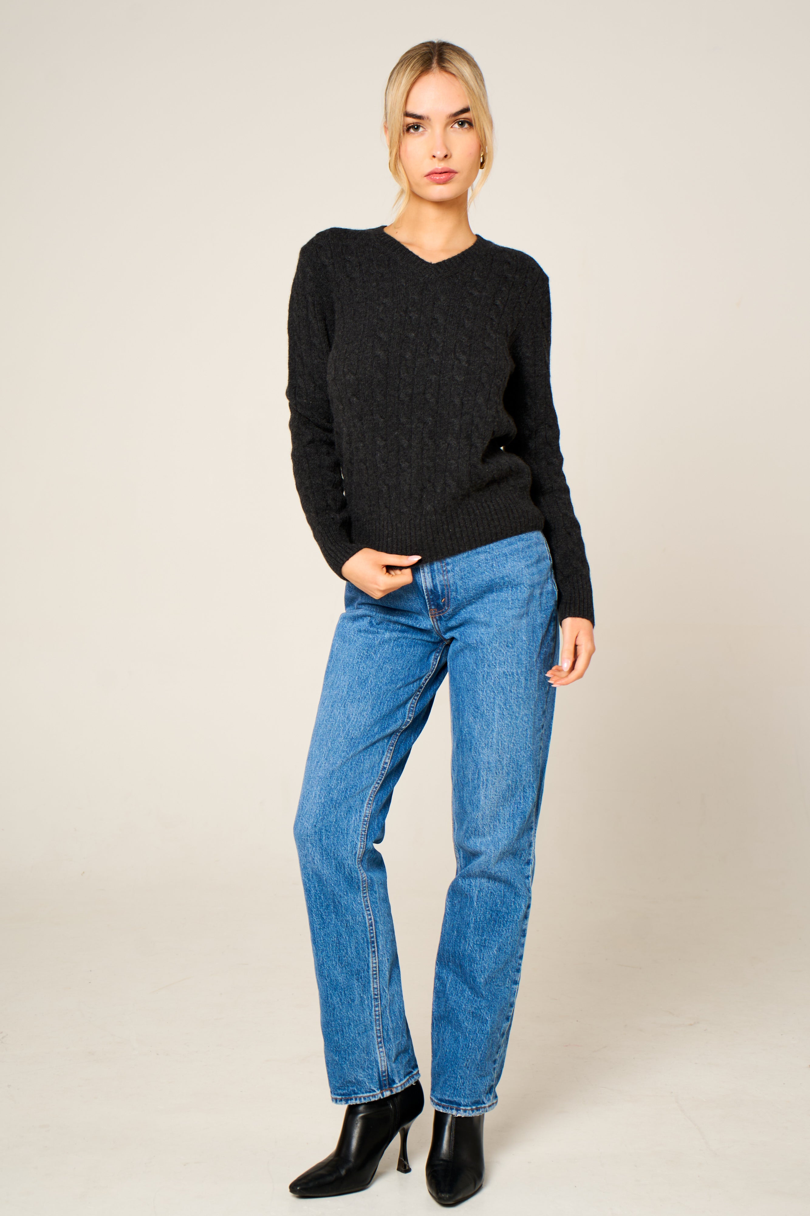 Cashmere Polo Club Larisa Ladies V-Neck Pullover Allover Cable Knit - 100% Cashmere