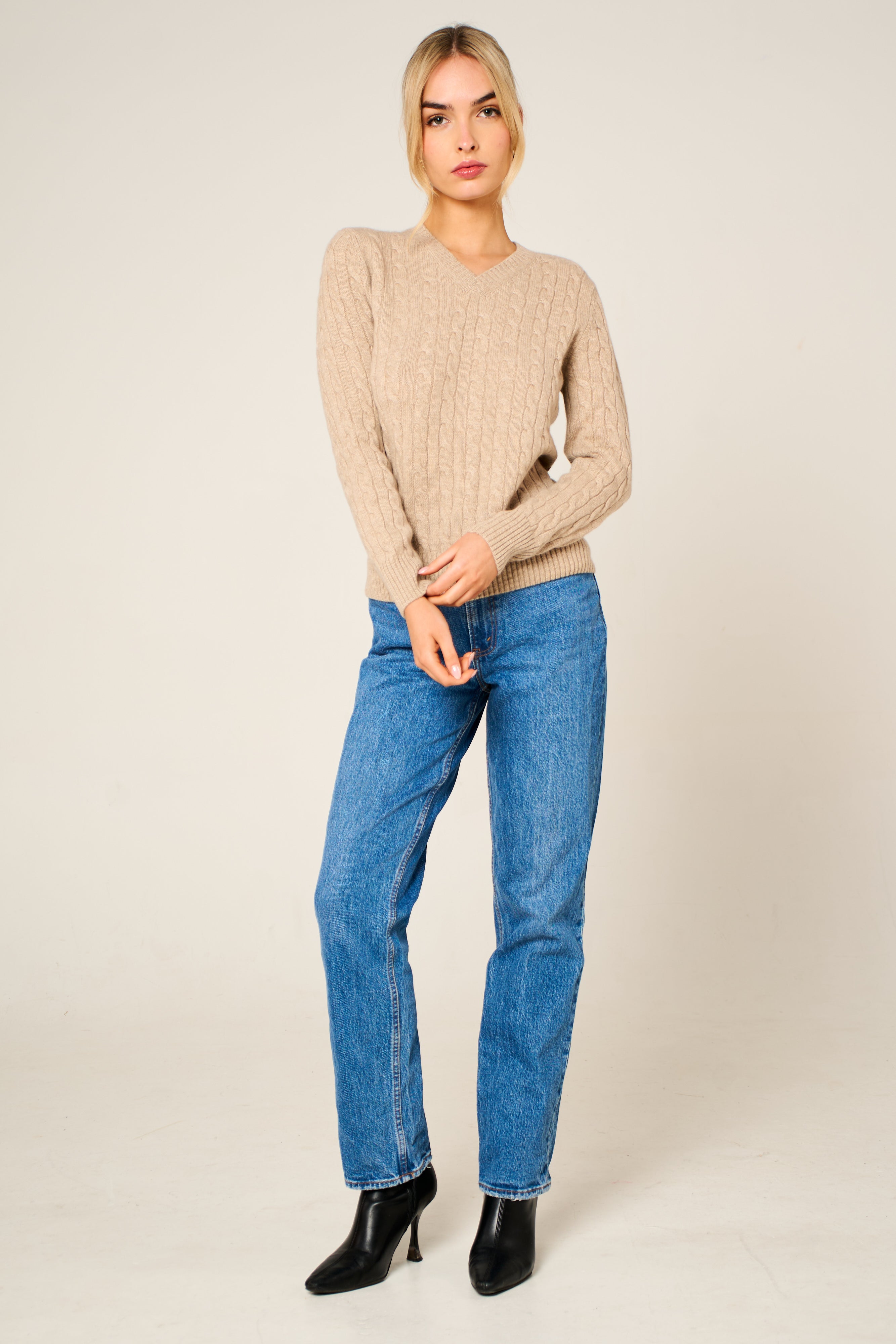 Cashmere Polo Club Larisa Ladies V-Neck Pullover Allover Cable Knit - 100% Cashmere