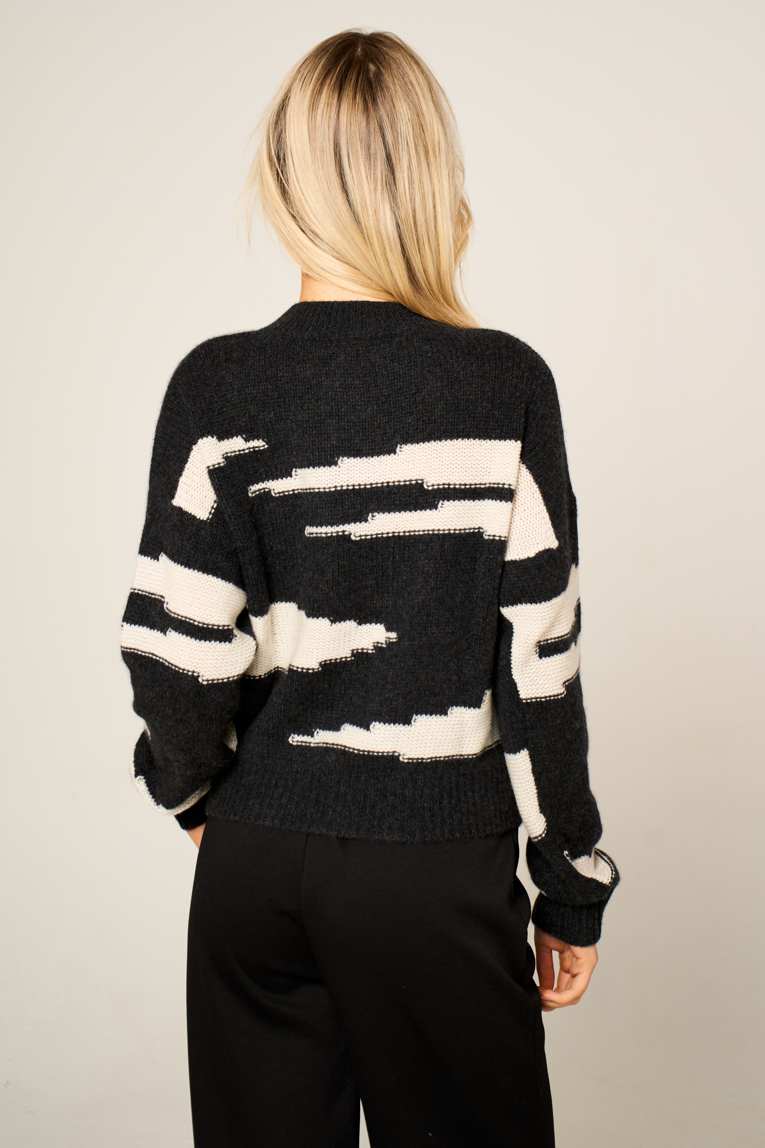 Cashmere Polo Club Zuri Ladies Round Neck Pullover Intarsia Knit - 100% Cashmere