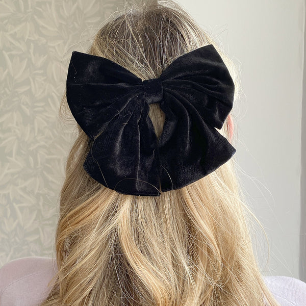 QueenMee Black Hair Bow Velvet Bow Hair Clip