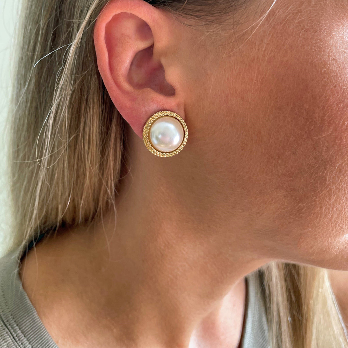 Elan Pearl Gold Clip On Earrings