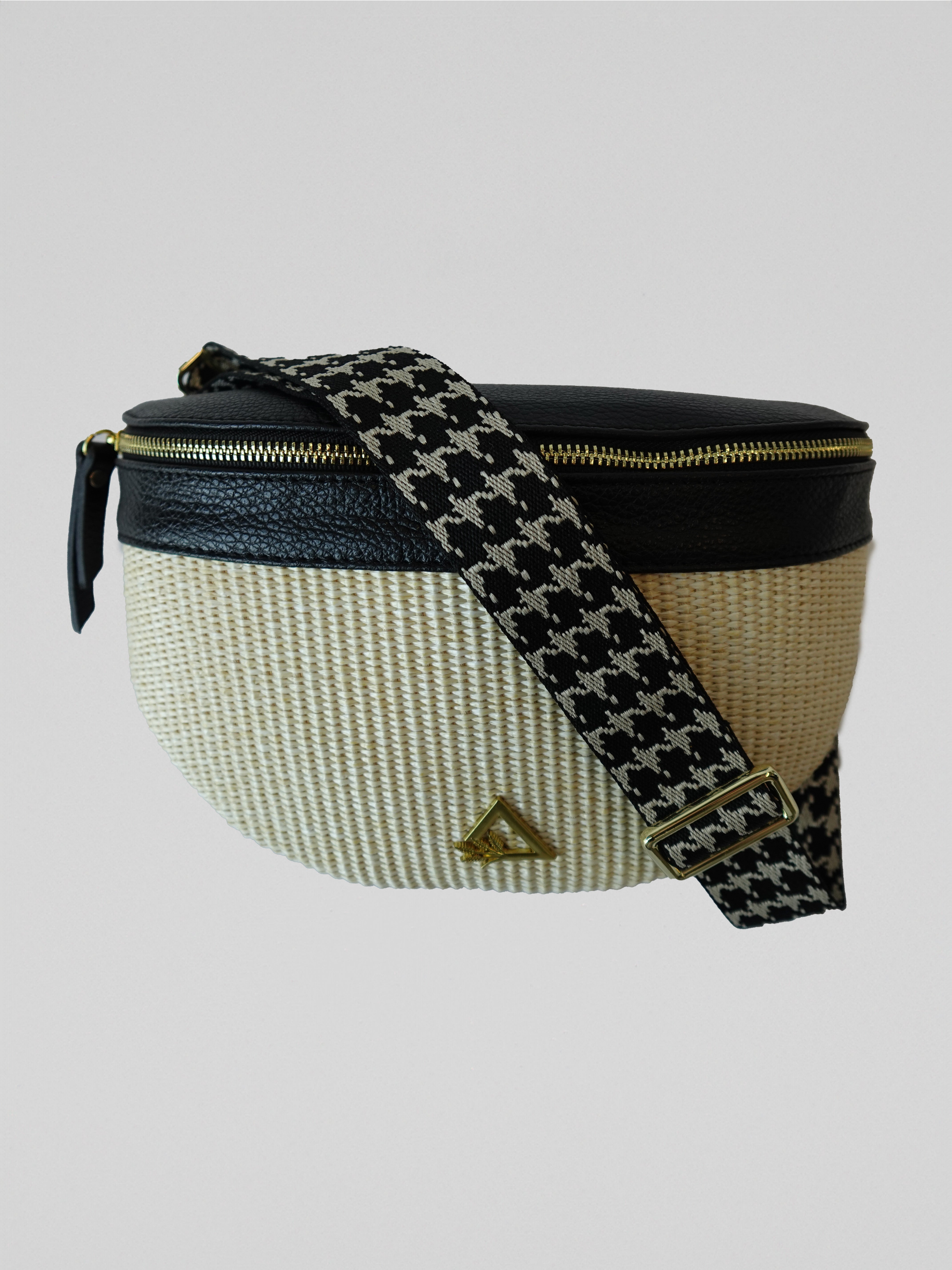 Elie Beaumont Hay Life X Elie Beaumont Raffia Sling Bag Black