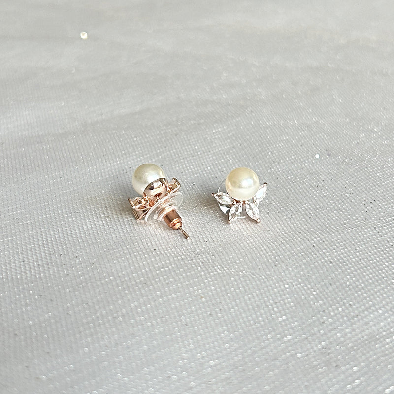 QueenMee Pearl Stud Earrings with Crystal Vintage Inspired Earrings