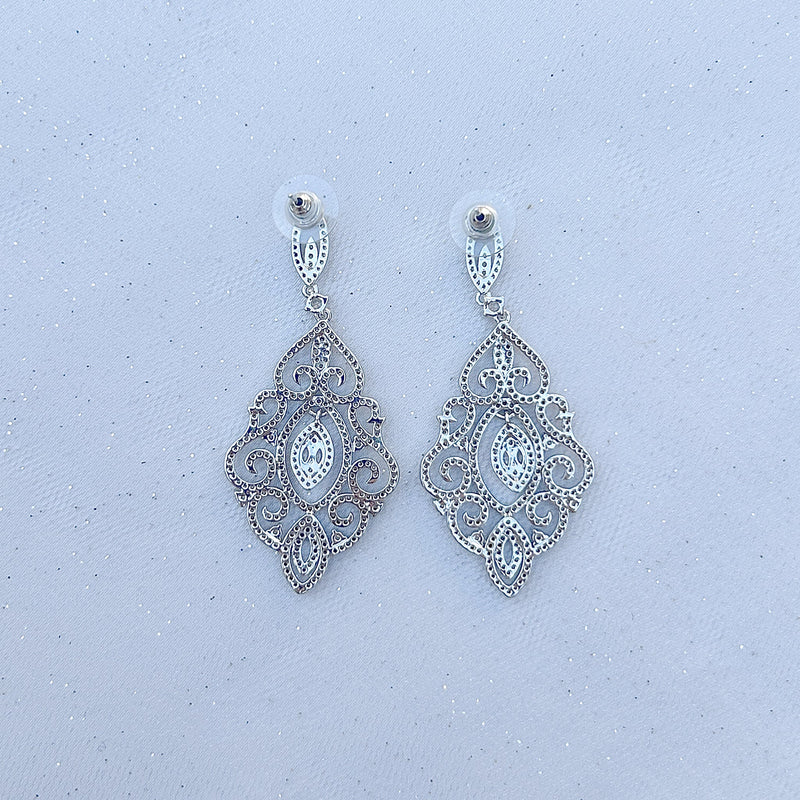 QueenMee Statement Earrings Long Drop Earrings with Crystal