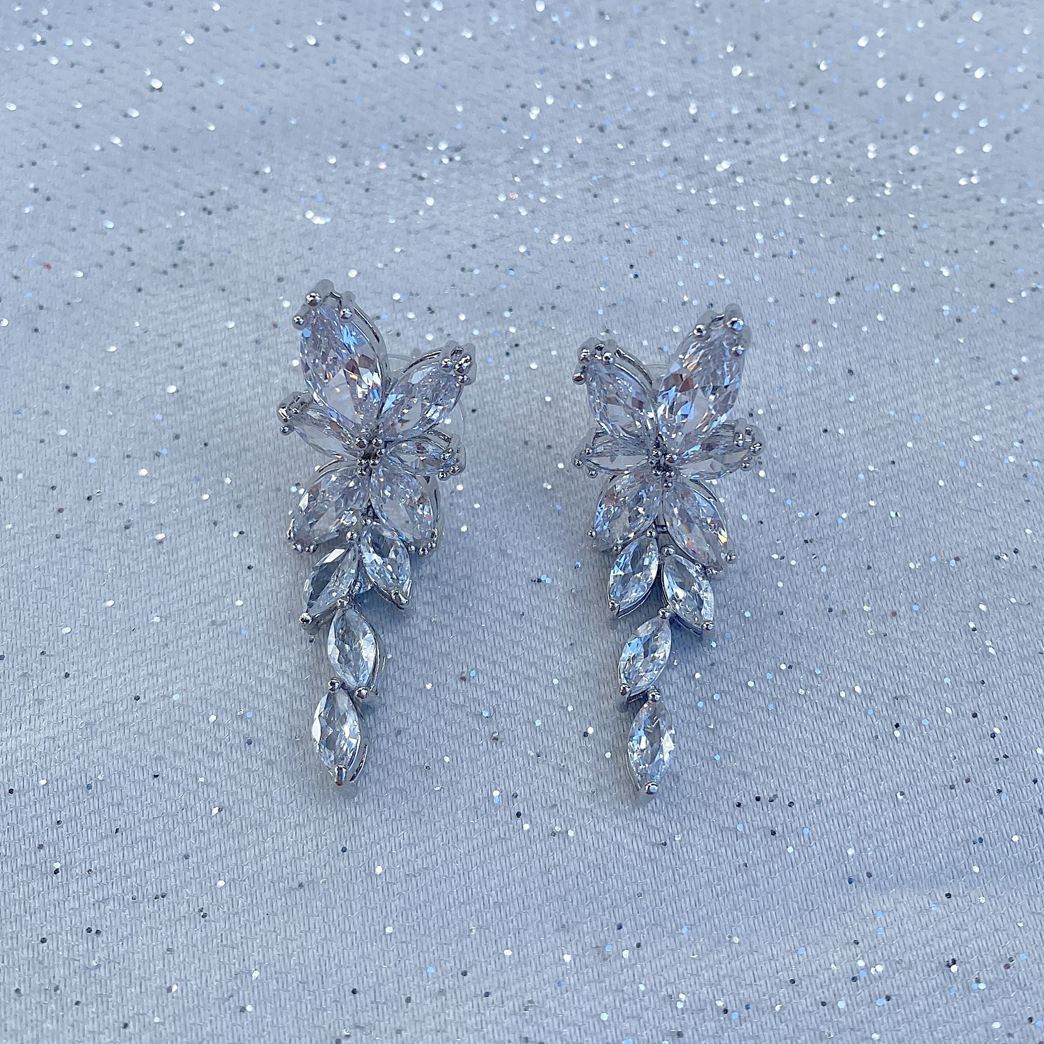 QueenMee Drop Earrings Vintage Inspired Floral in Crystal