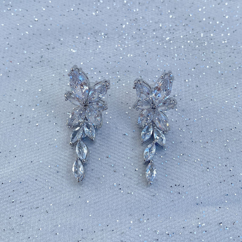 QueenMee Drop Earrings Vintage Inspired Floral in Crystal