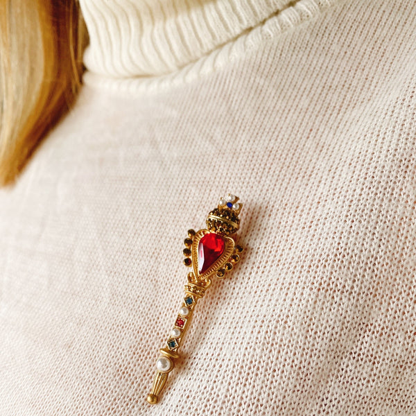 QueenMee Gold Crown Brooch Lapel Pin in Red