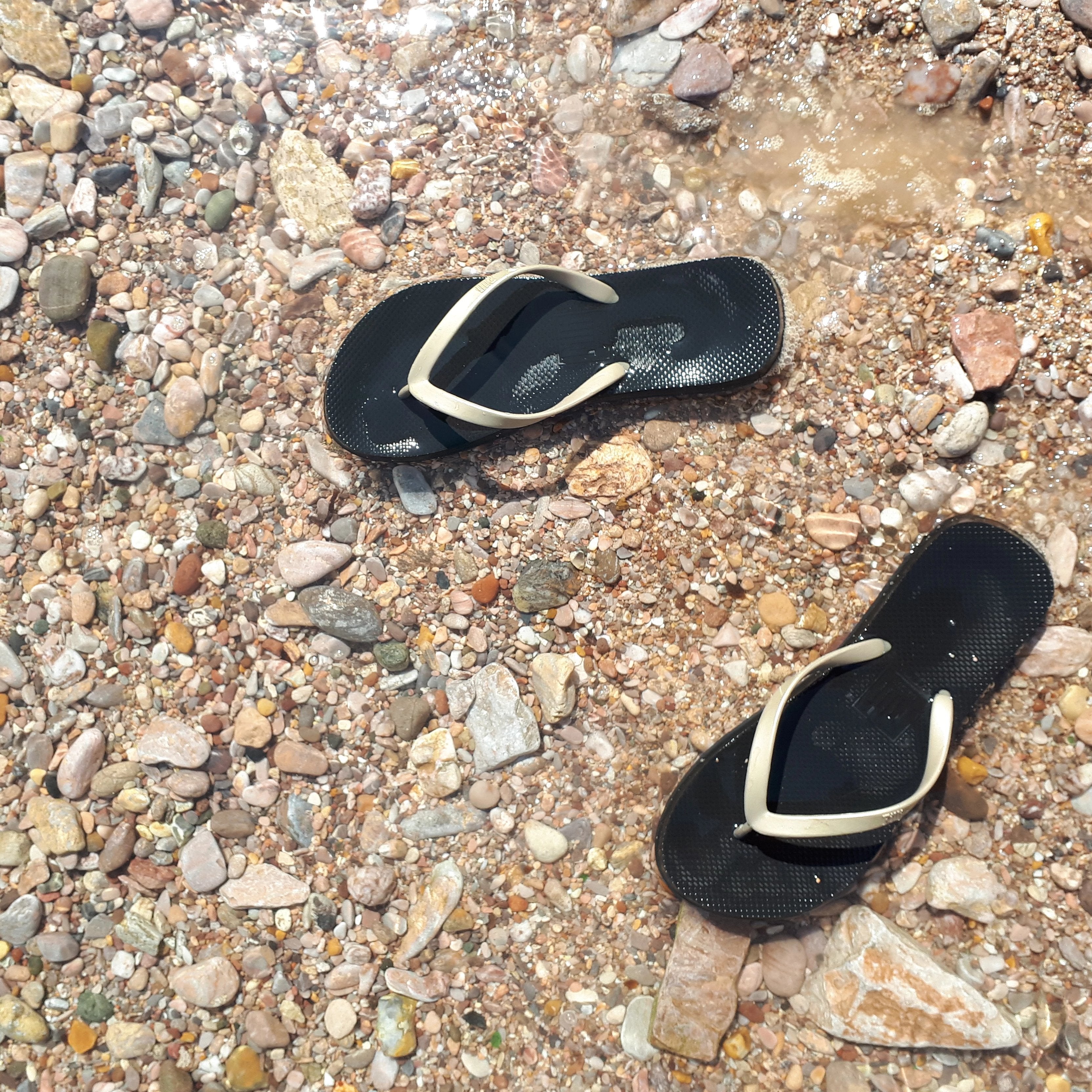 Filli London Naked Flip Flops - Gold on Black