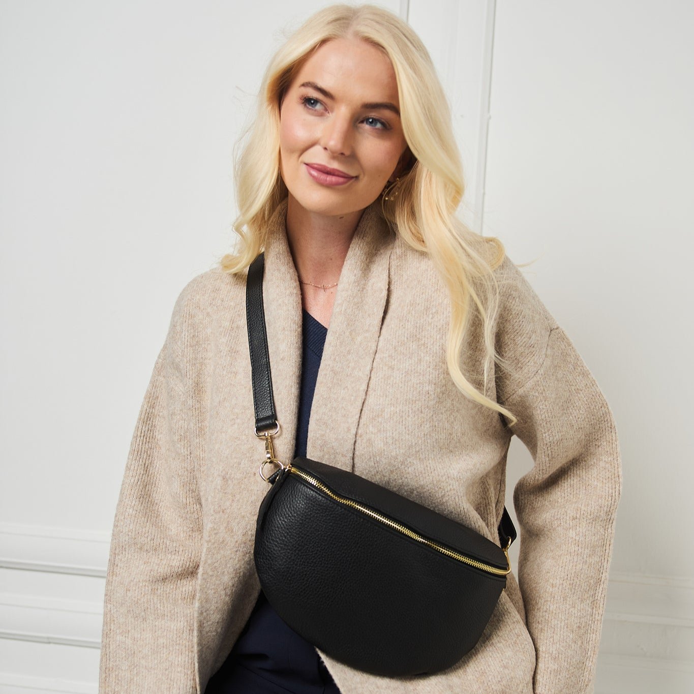 Elie Beaumont Sling Bag - Black Large