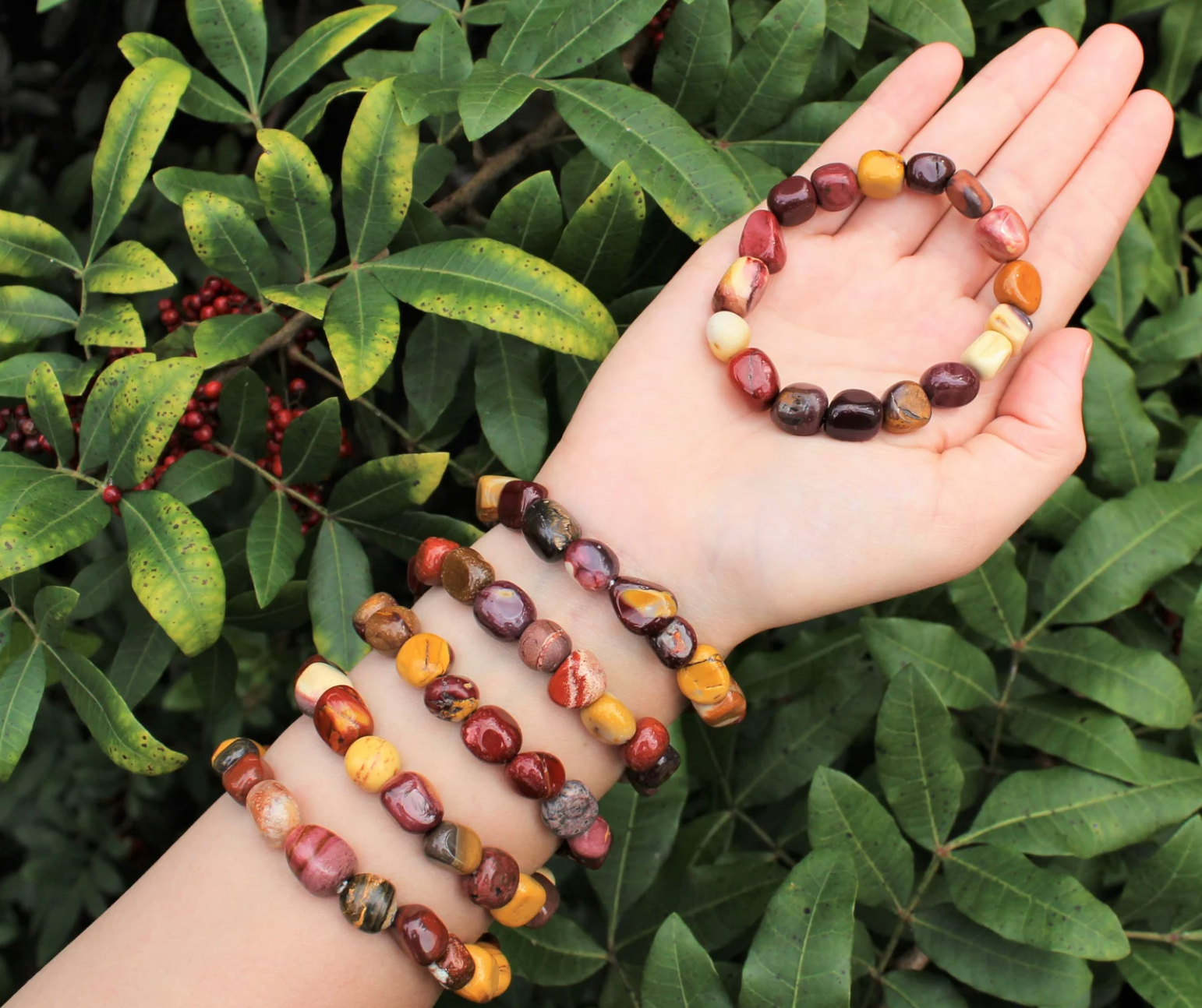 Clarity Blend The Heart Chakra set with mookaite gemstone bracelet and a pulse point roll-on