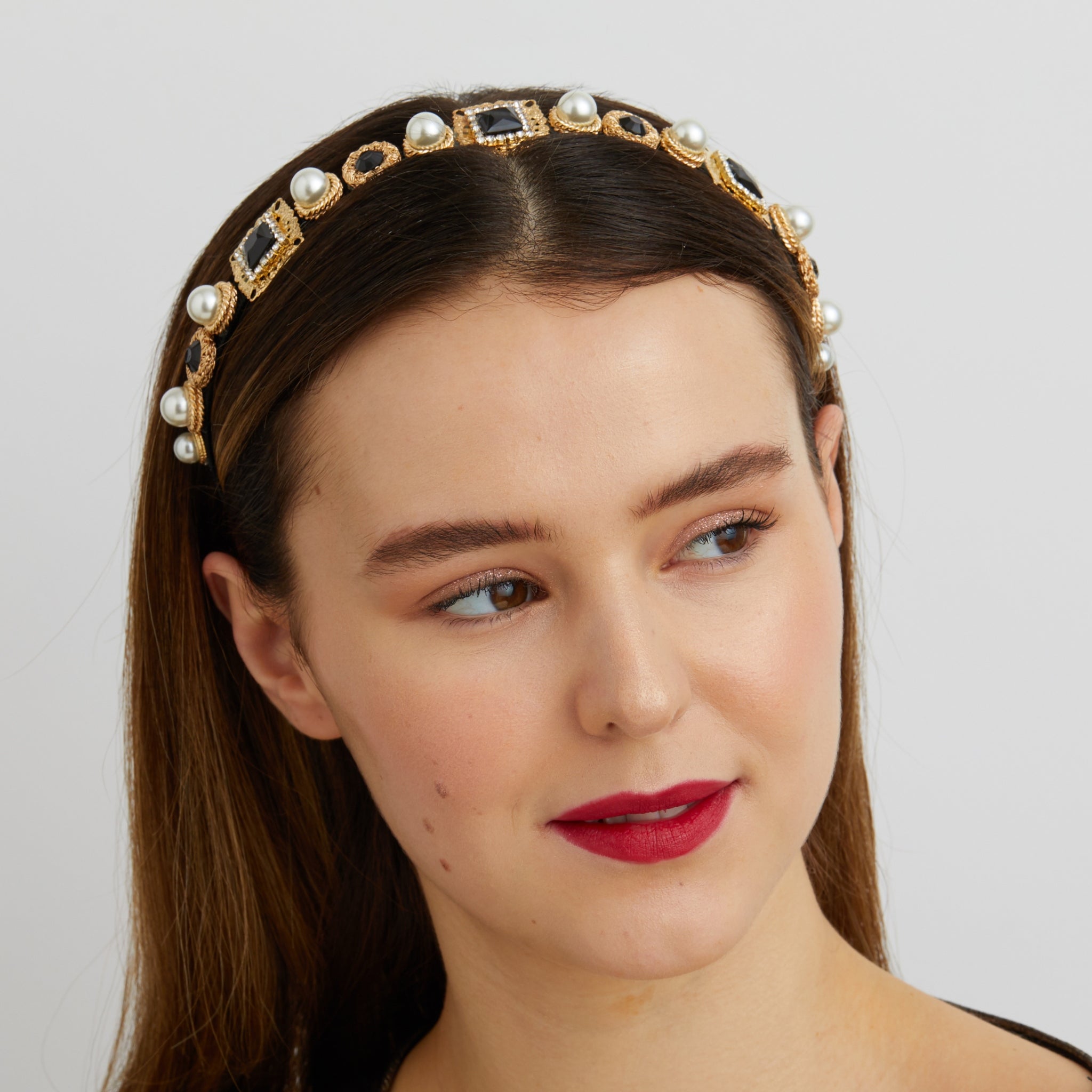 QueenMee Black Headband with Pearls