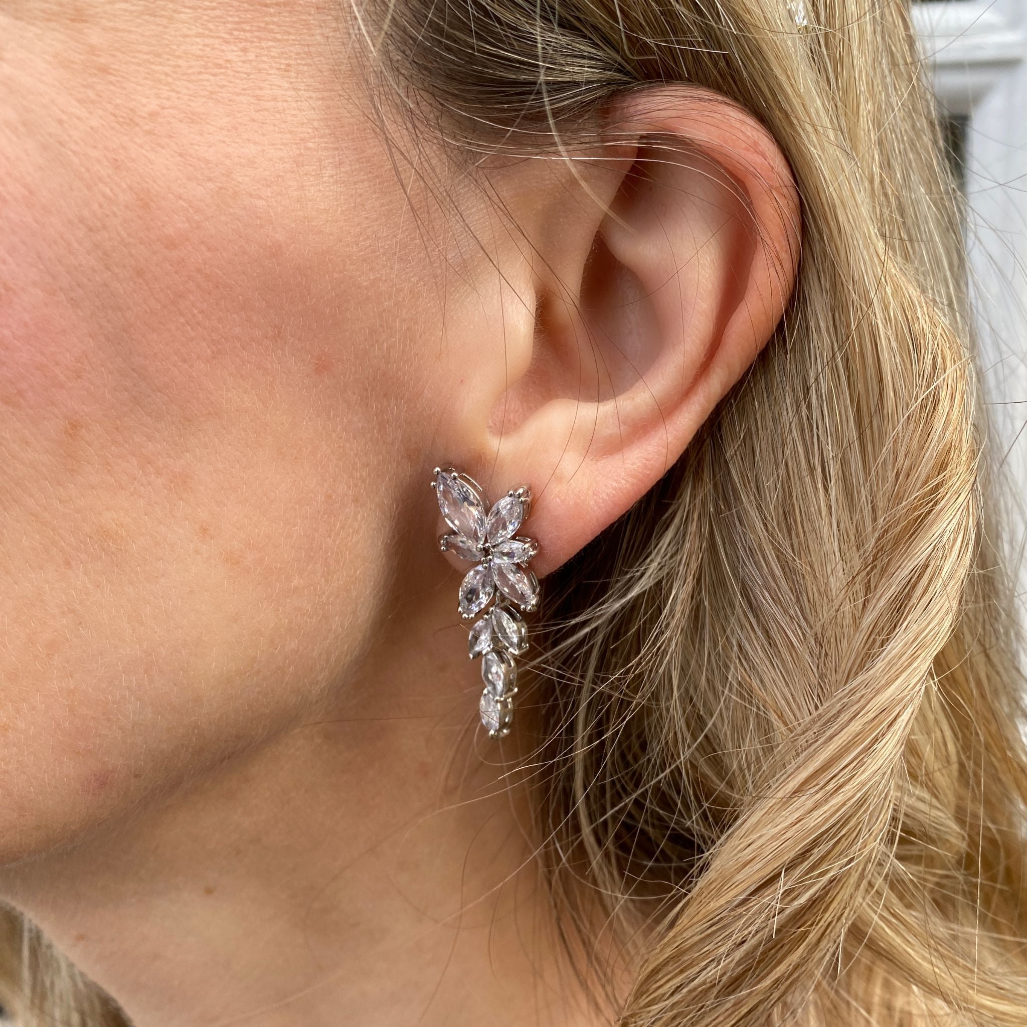 QueenMee Drop Earrings Vintage Inspired Floral in Crystal
