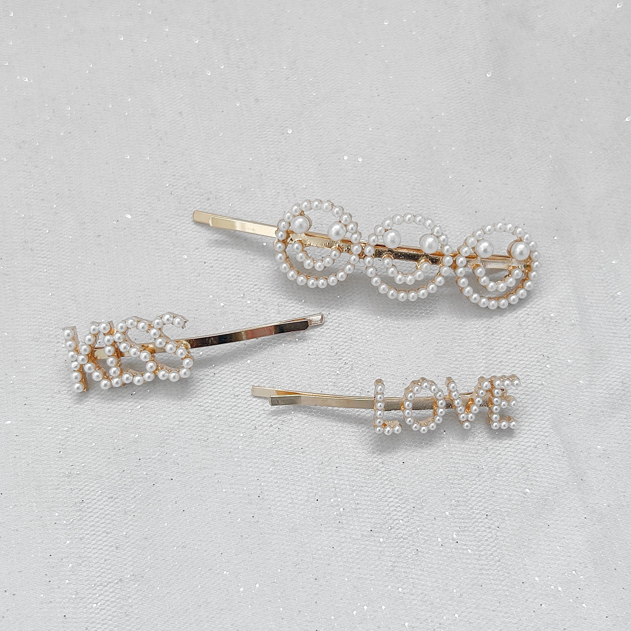 QueenMee Love Hair Clip Pearl Set of 3