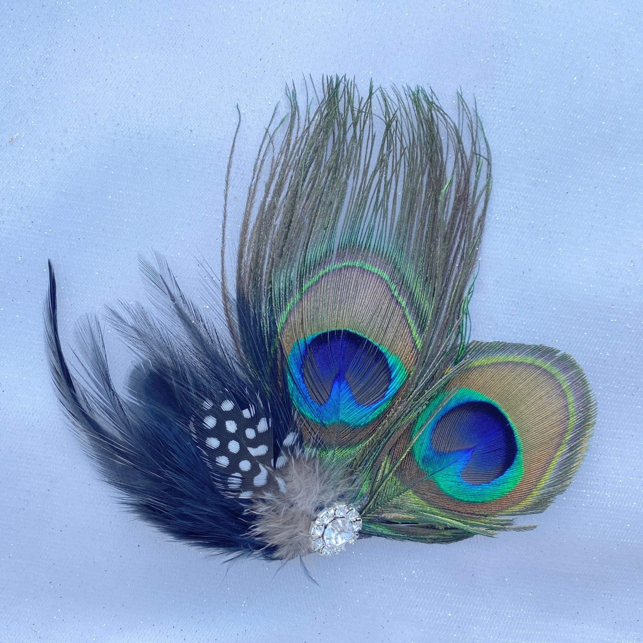 QueenMee Peacock Feather Fascinator with Diamante