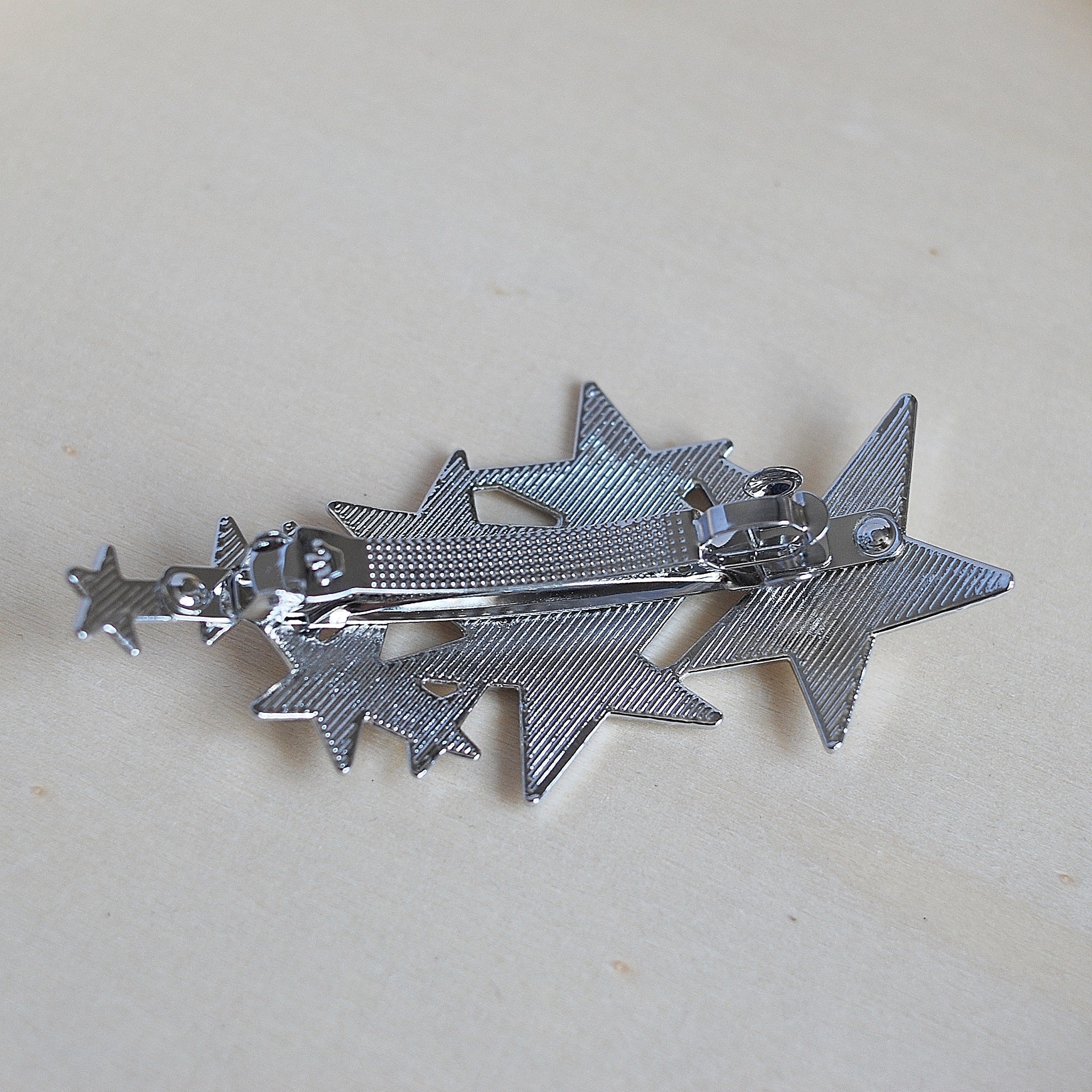 QueenMee Star Hair Clip in Silver or Gold Star Barrette