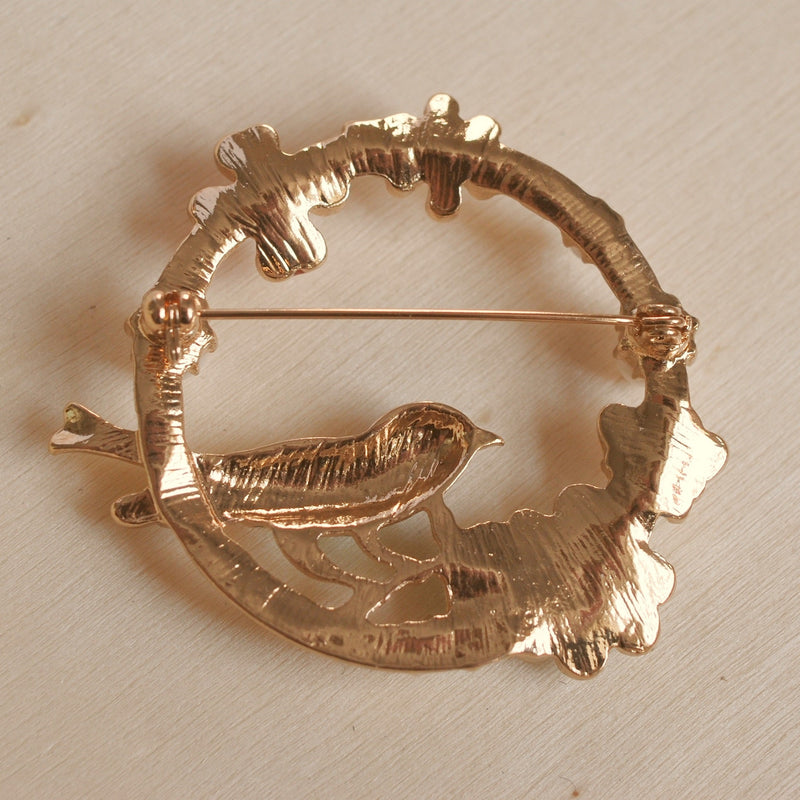QueenMee Vintage Brooch with Bird in Enamel