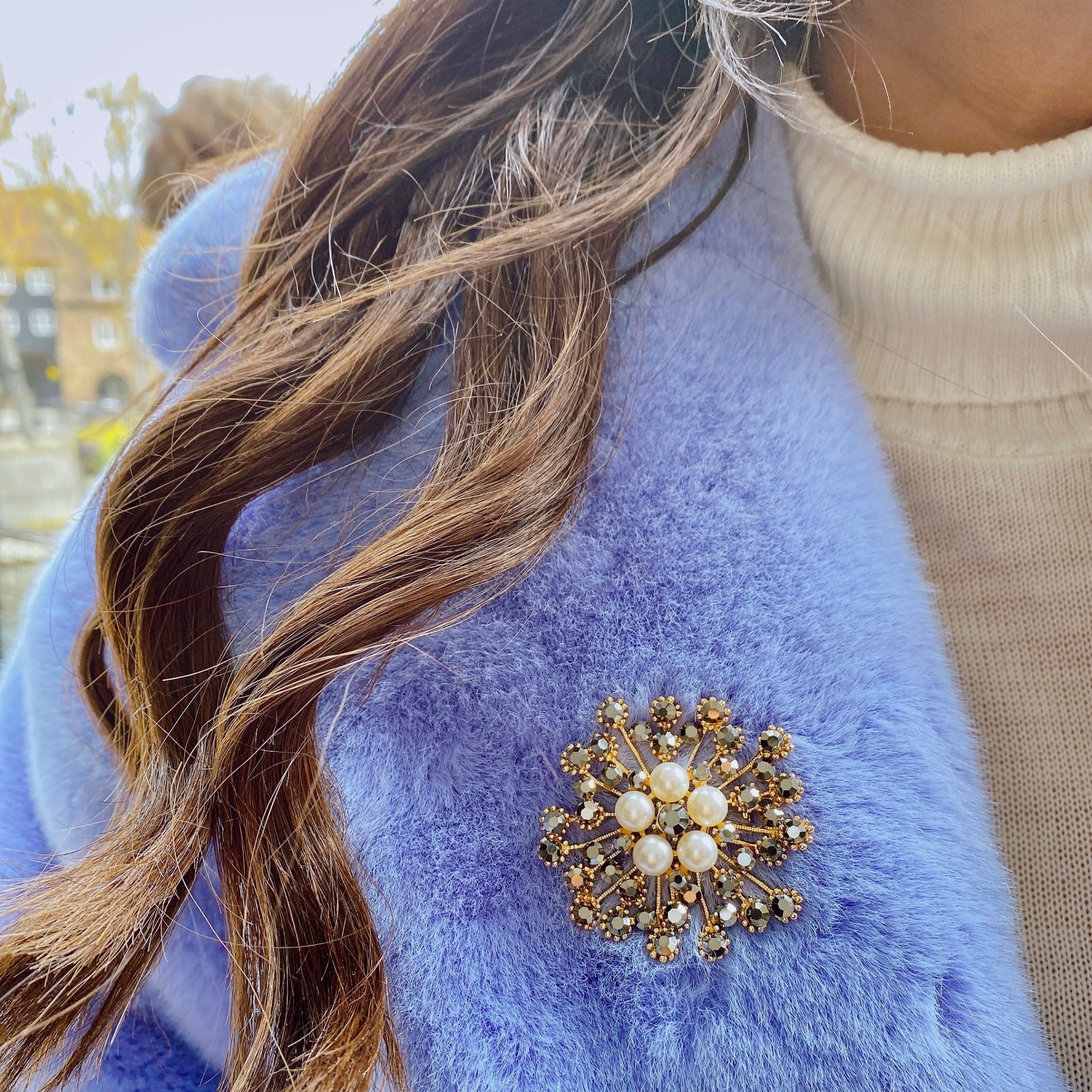 QueenMee Vintage Brooch with Pearl and Crystal - As Seen with Gok