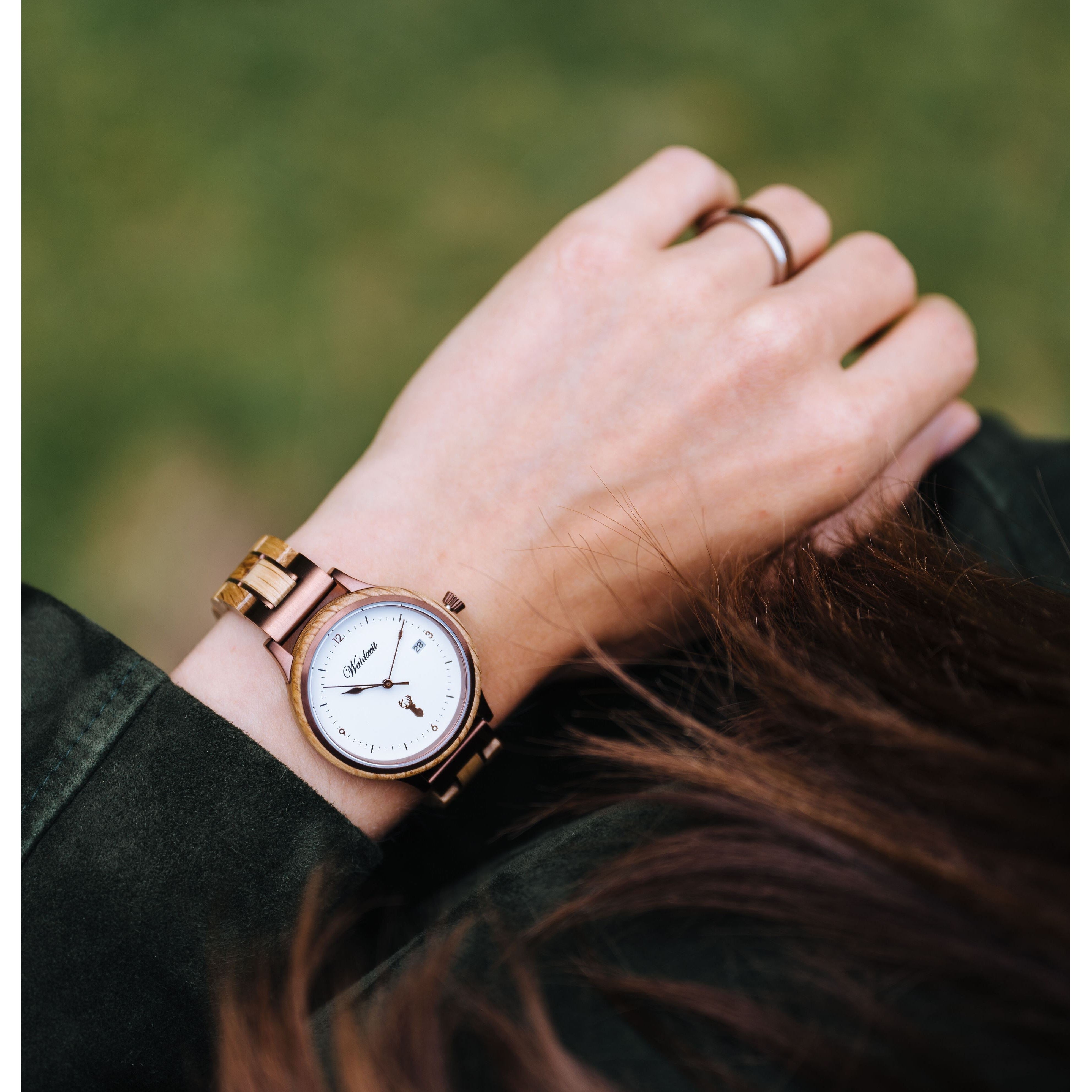 Waidzeit Vintage Wine Barrel Lady Watch with wooden strap