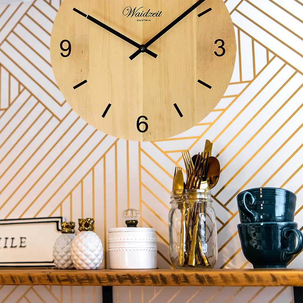 Waidzeit Wall clock Tempus arolla pine